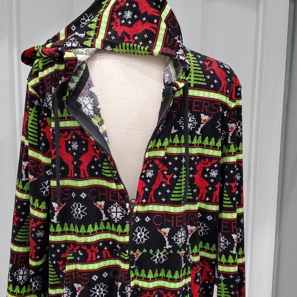 Men's New Christmas Velour Sweater Size M & XL - Picture 2 of 5